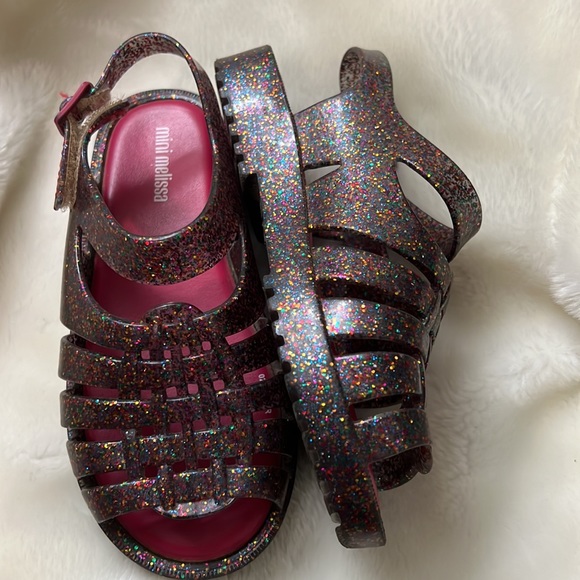 Mini Melissa - Picture 5 of 9